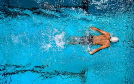 How long does it take for adults to learn to swim